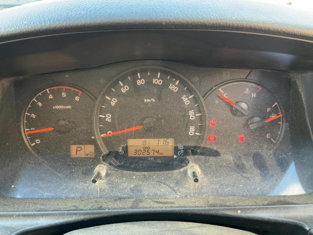 Photo '18' of Toyota Hiace Minibus TD Photo '18' of Toyota Hiace Minibus TD