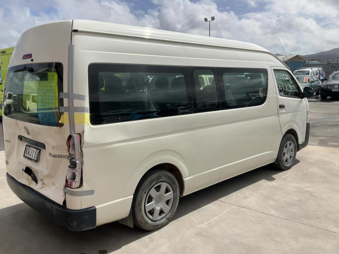 Photo '7' of Toyota Hiace Minibus TD Photo '7' of Toyota Hiace Minibus TD