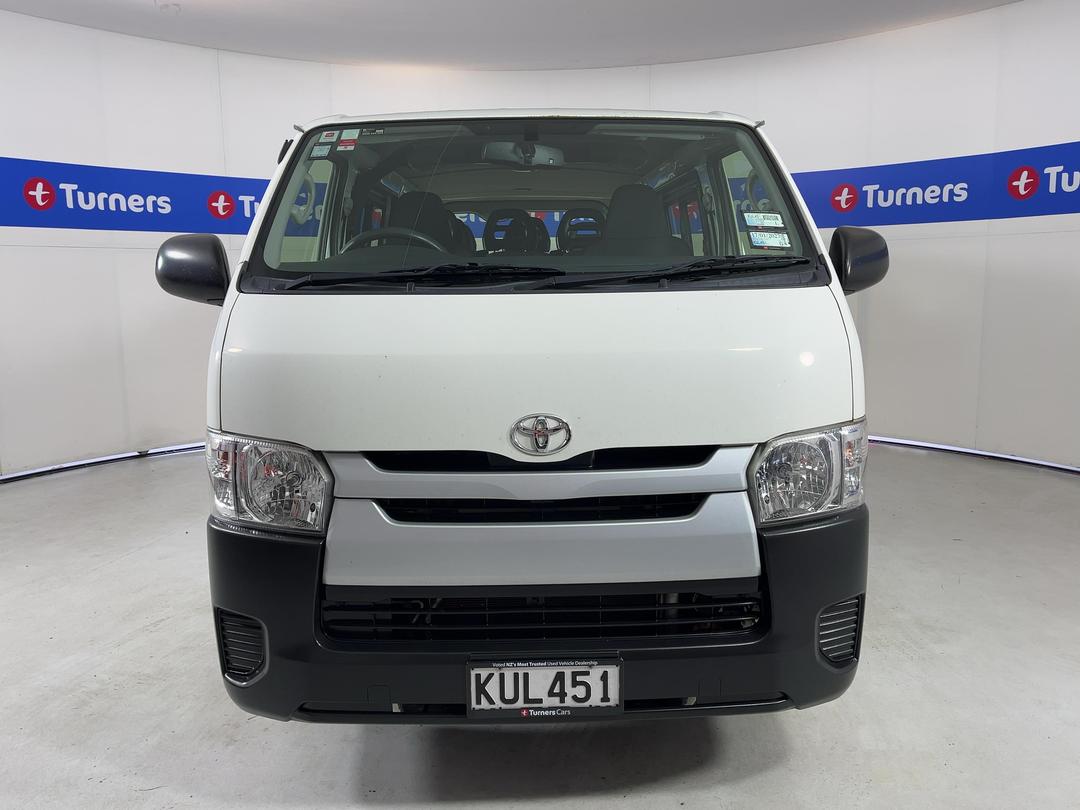 Photo '2' of Toyota Hiace