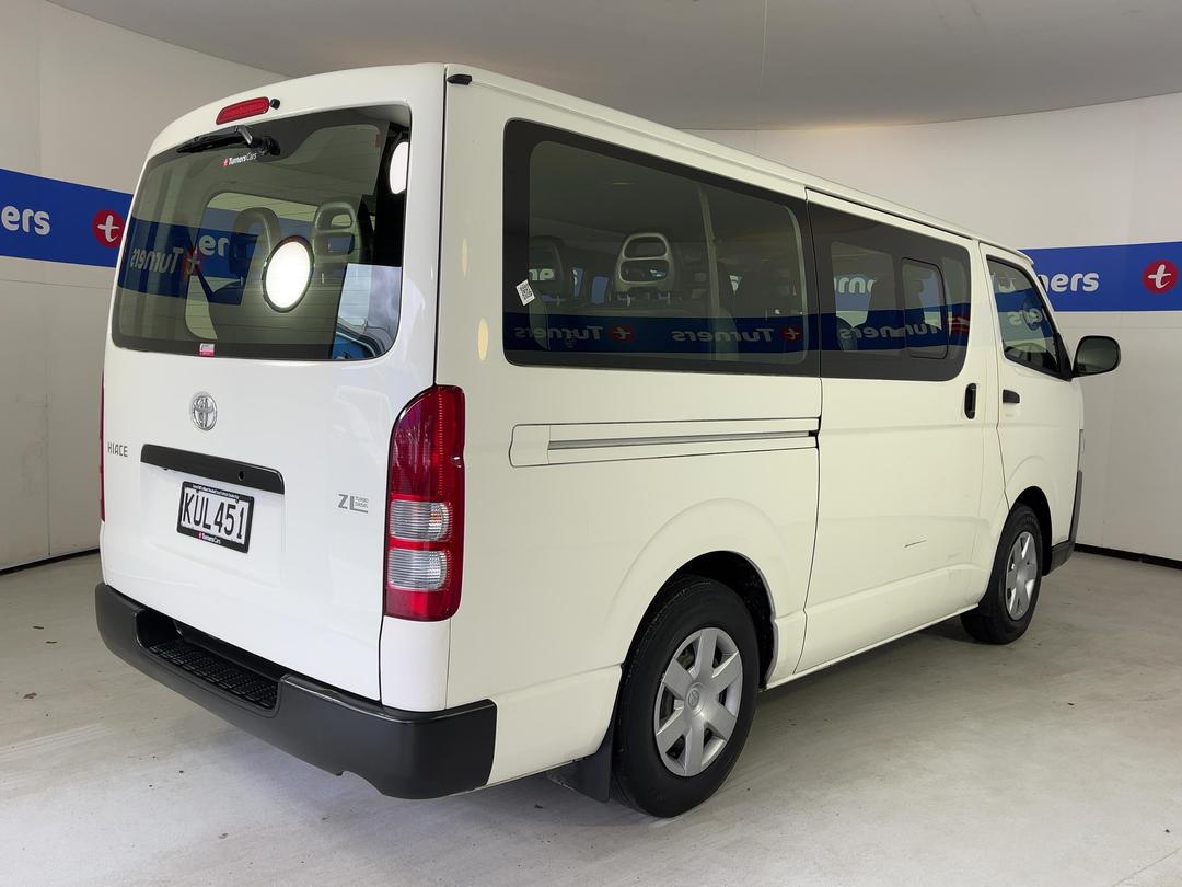 Photo '7' of Toyota Hiace
