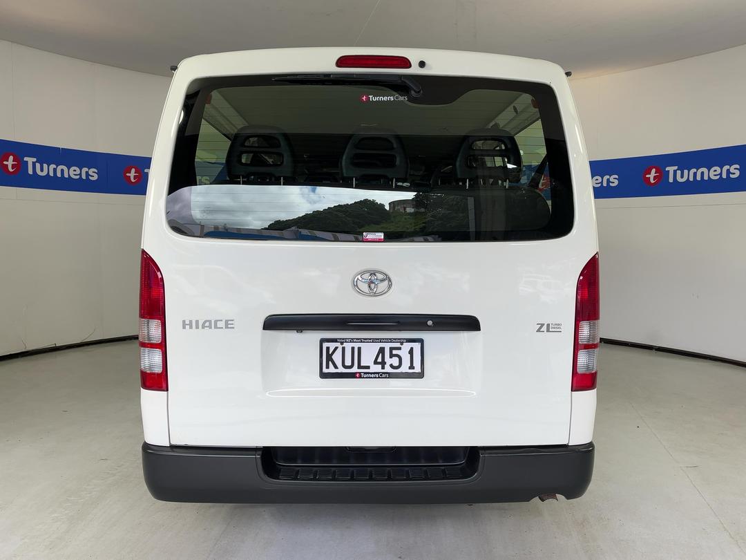 Photo '6' of Toyota Hiace