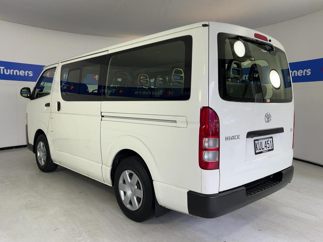 Photo '5' of Toyota Hiace