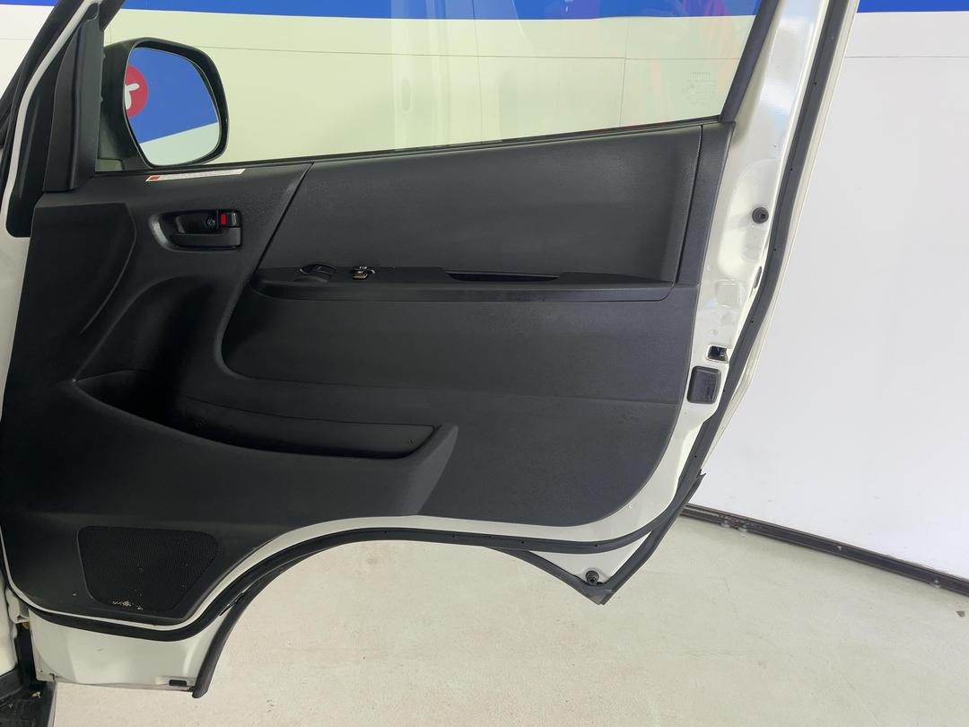 Photo '15' of Toyota Hiace