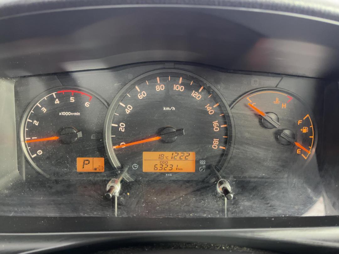 Photo '21' of Toyota Hiace