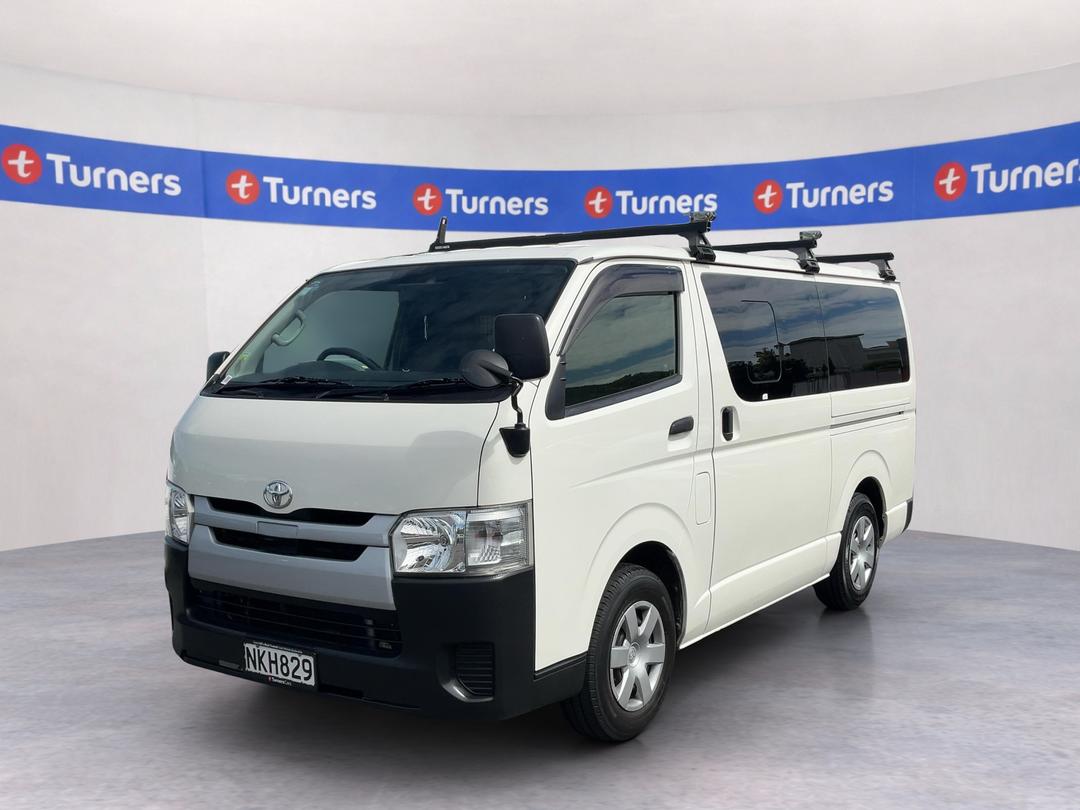 Photo '4' of Toyota Hiace