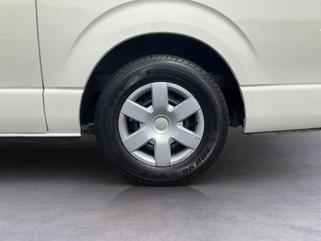 Photo '11' of Toyota Hiace