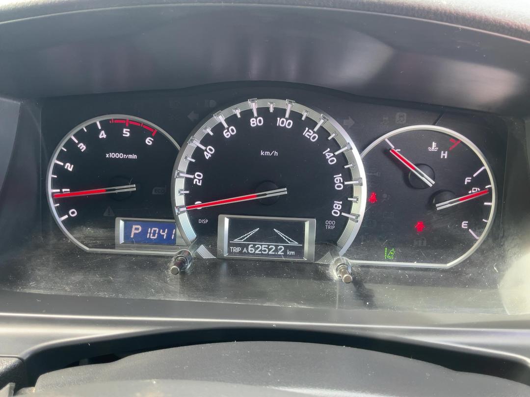 Photo '21' of Toyota Hiace