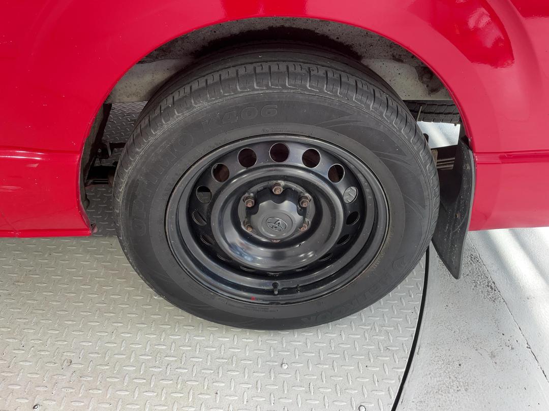 Photo '11' of Toyota Hiace