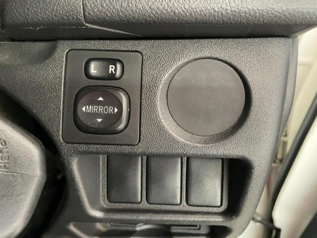 Photo '23' of Toyota Hiace