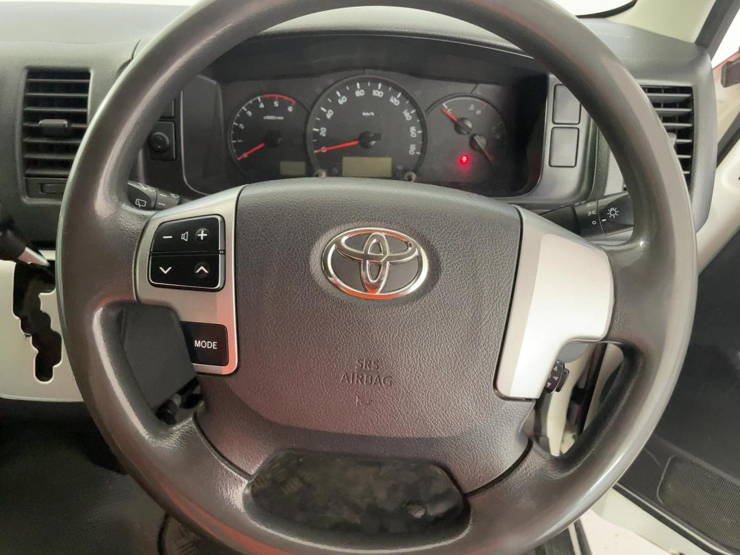Photo '25' of Toyota Hiace