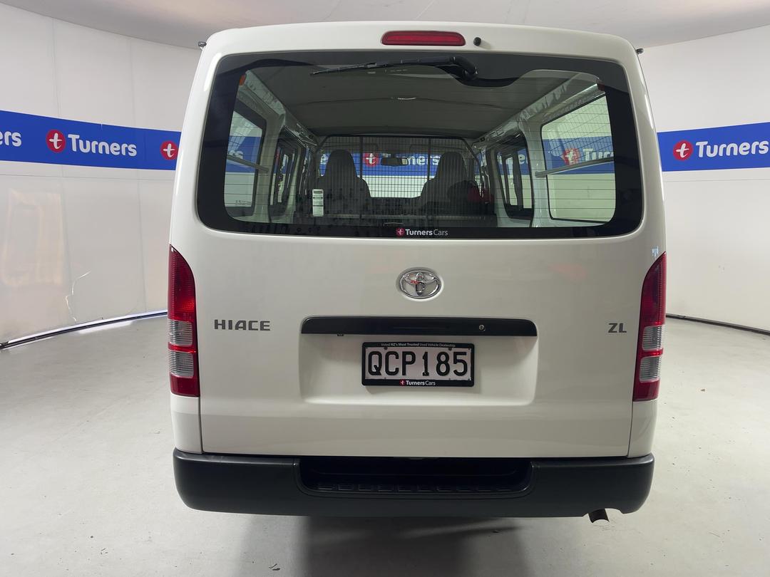 Photo '6' of Toyota Hiace