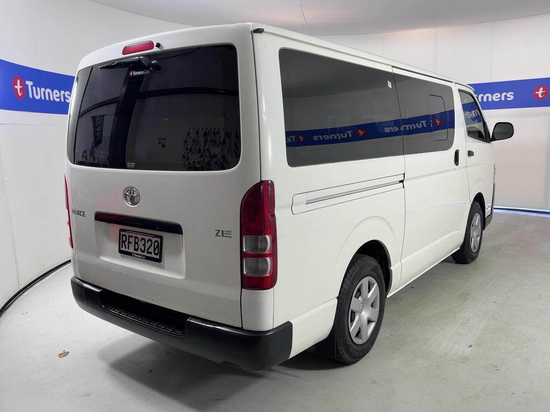 Photo '7' of Toyota Hiace