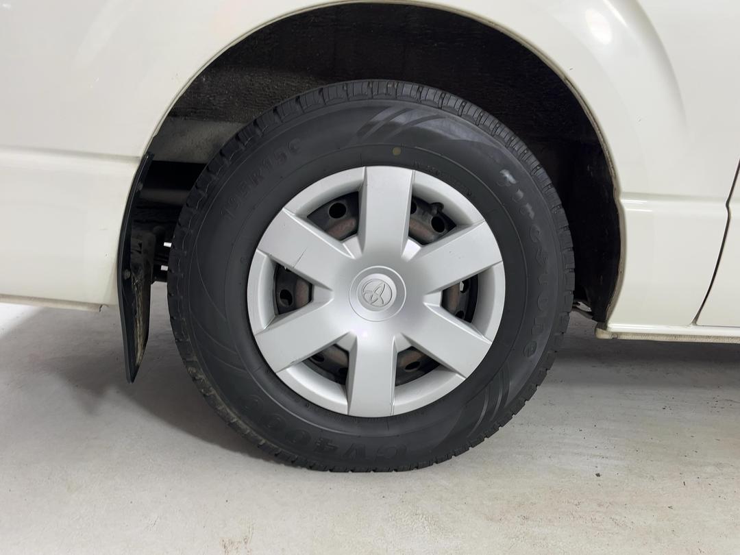Photo '12' of Toyota Hiace