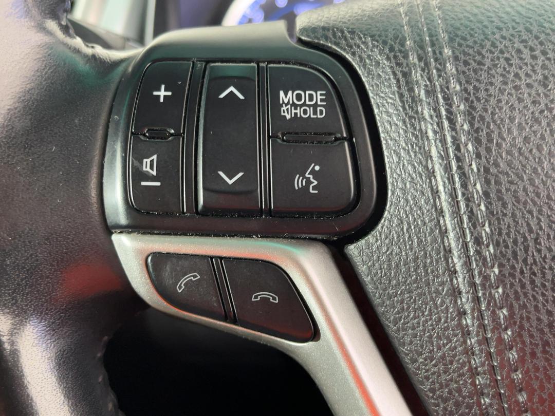 Photo '23' of Toyota Highlander
