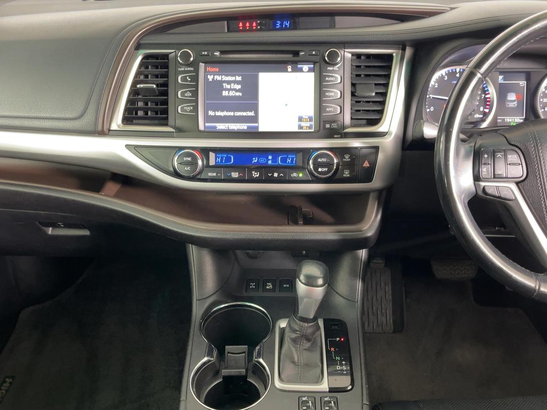 Photo '18' of Toyota Highlander