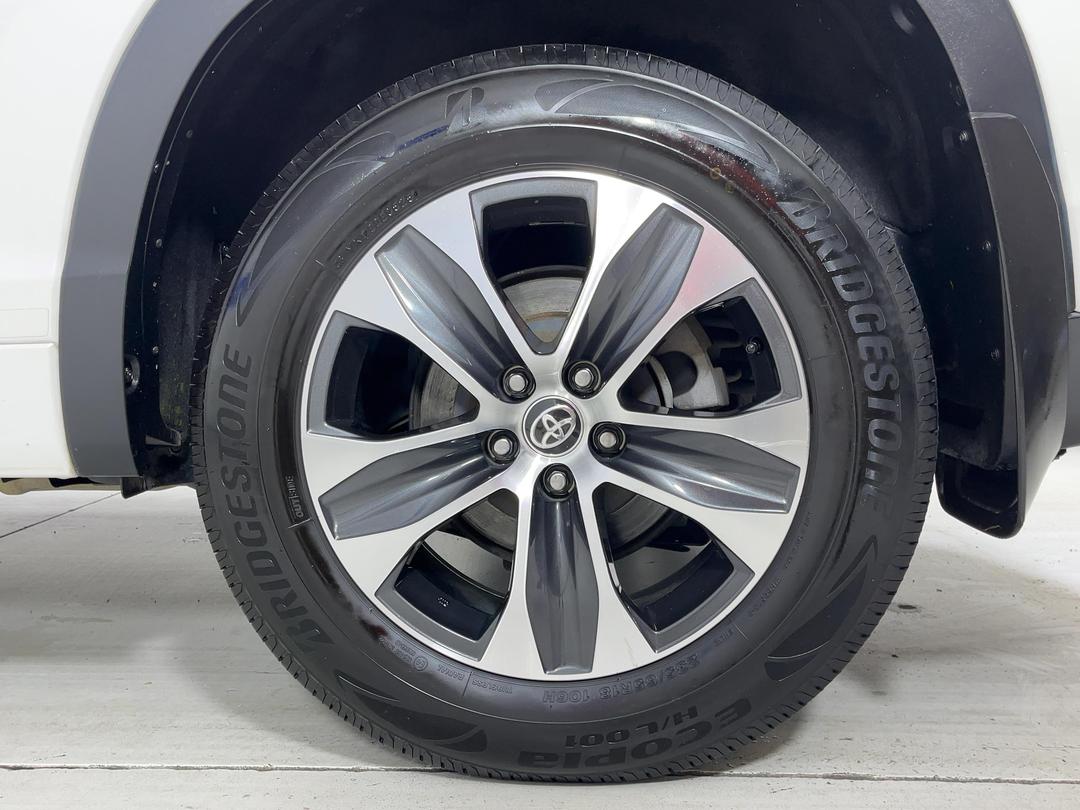 Photo '11' of Toyota Highlander