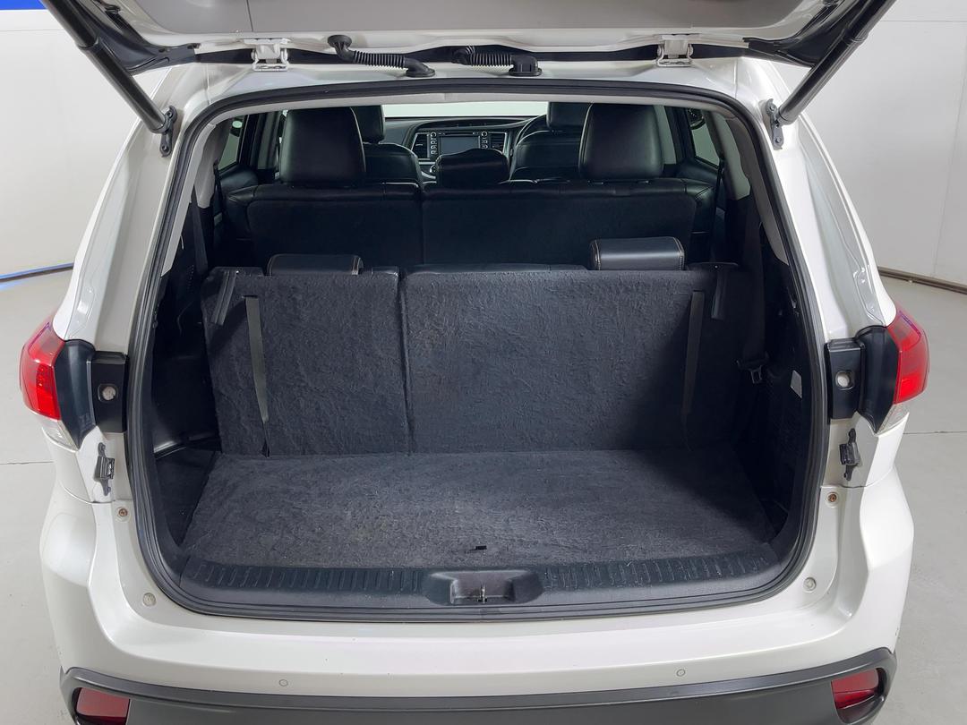 Photo '14' of Toyota Highlander