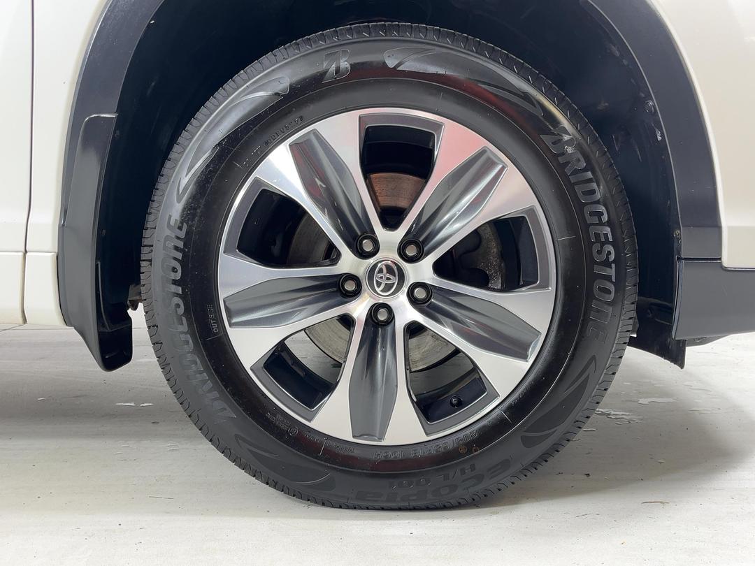 Photo '9' of Toyota Highlander