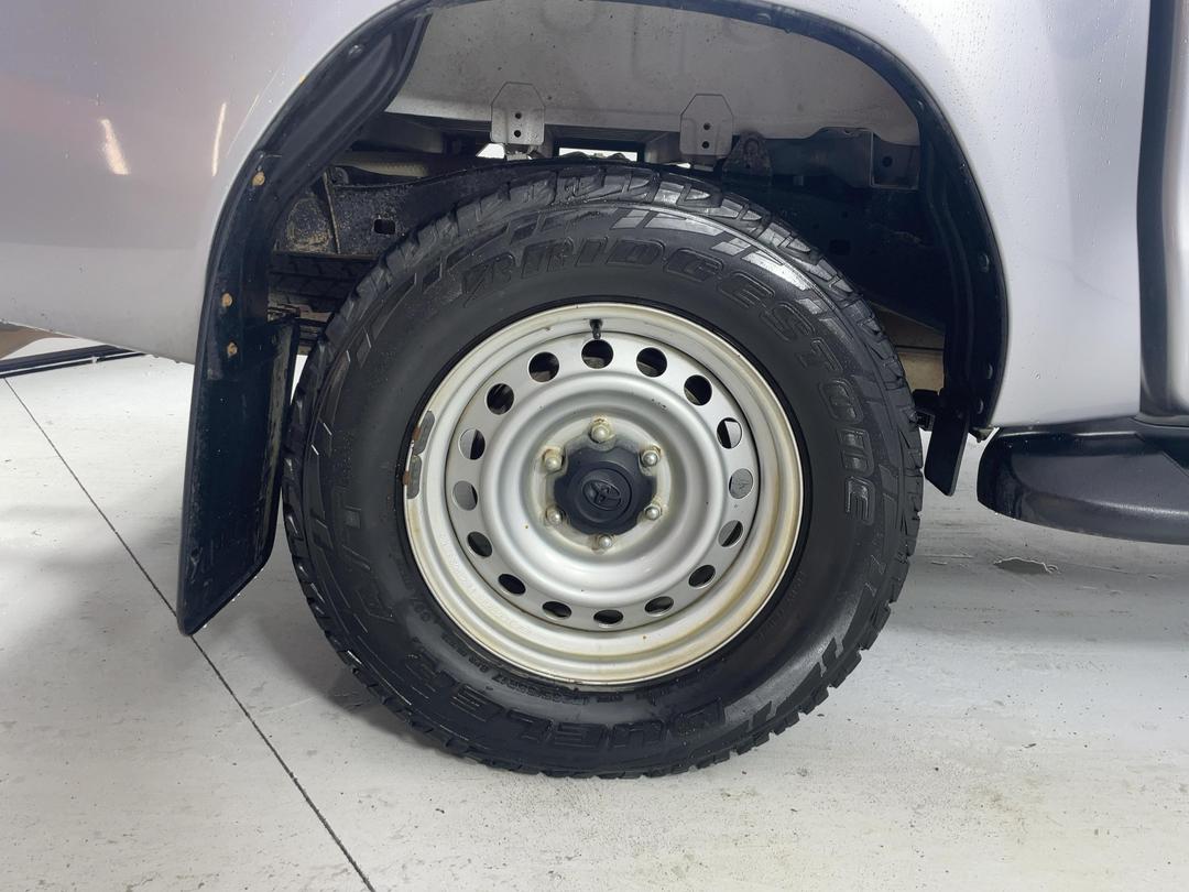 Photo '12' of Toyota Hilux