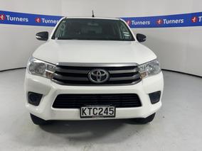 Photo '2' of Toyota Hilux