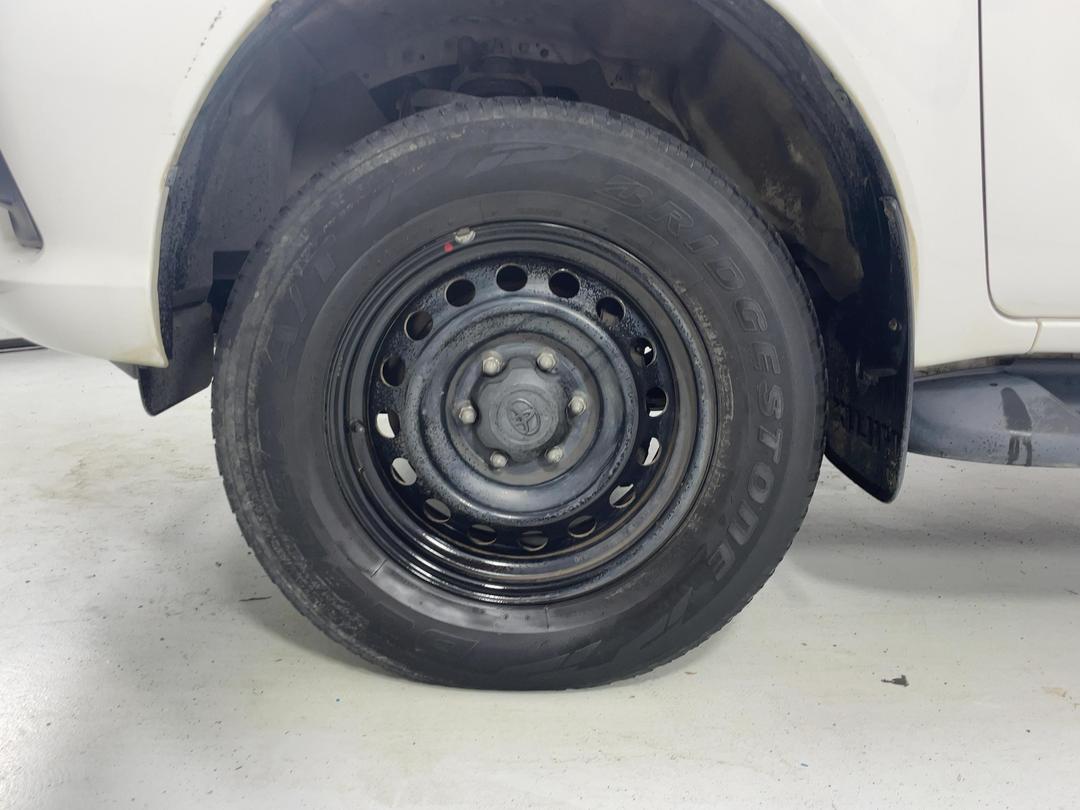 Photo '10' of Toyota Hilux