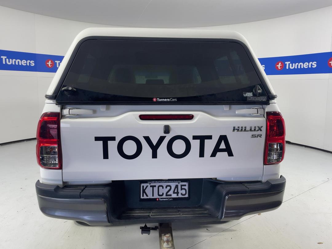Photo '6' of Toyota Hilux