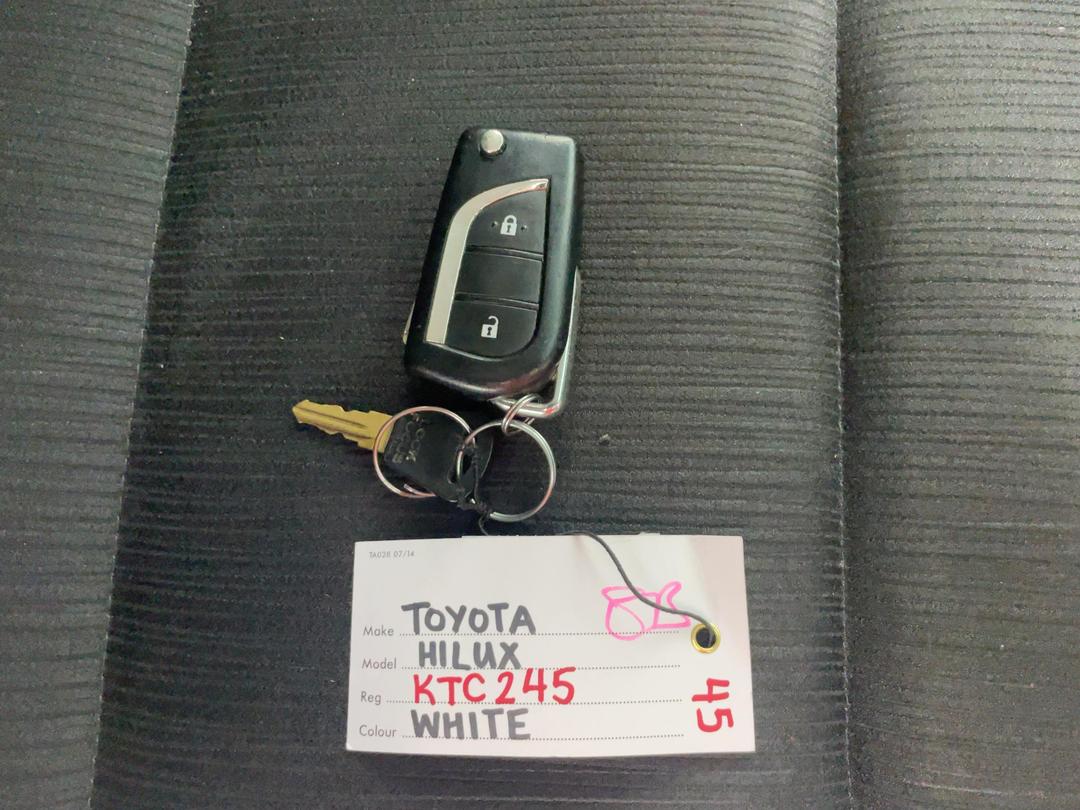 Photo '22' of Toyota Hilux