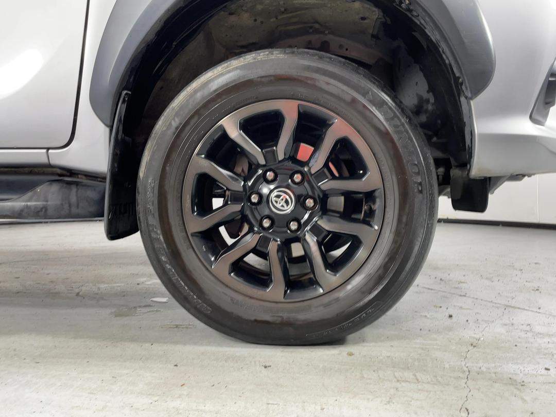 Photo '9' of Toyota Hilux