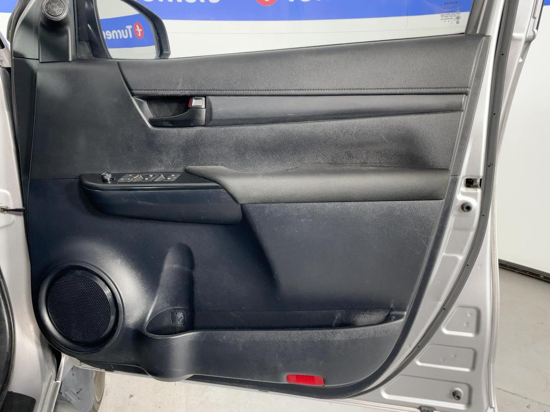 Photo '15' of Toyota Hilux