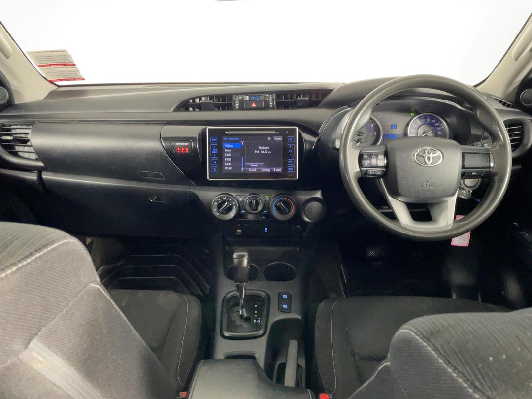 Photo '17' of Toyota Hilux