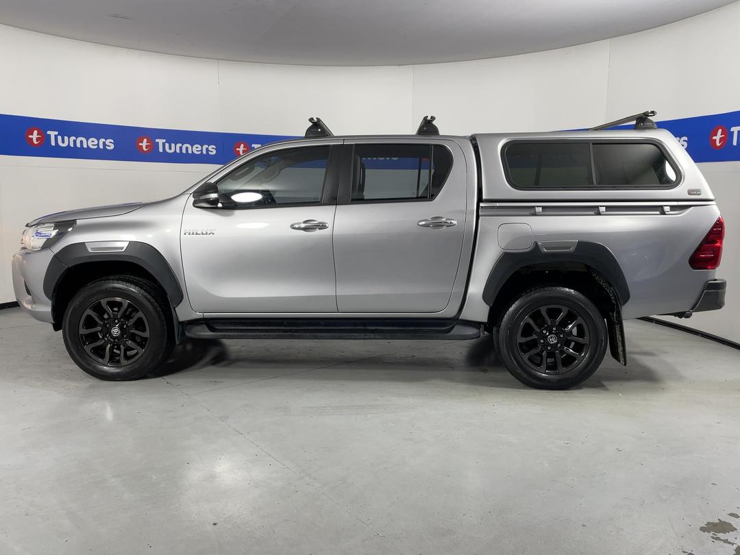 Photo '24' of Toyota Hilux