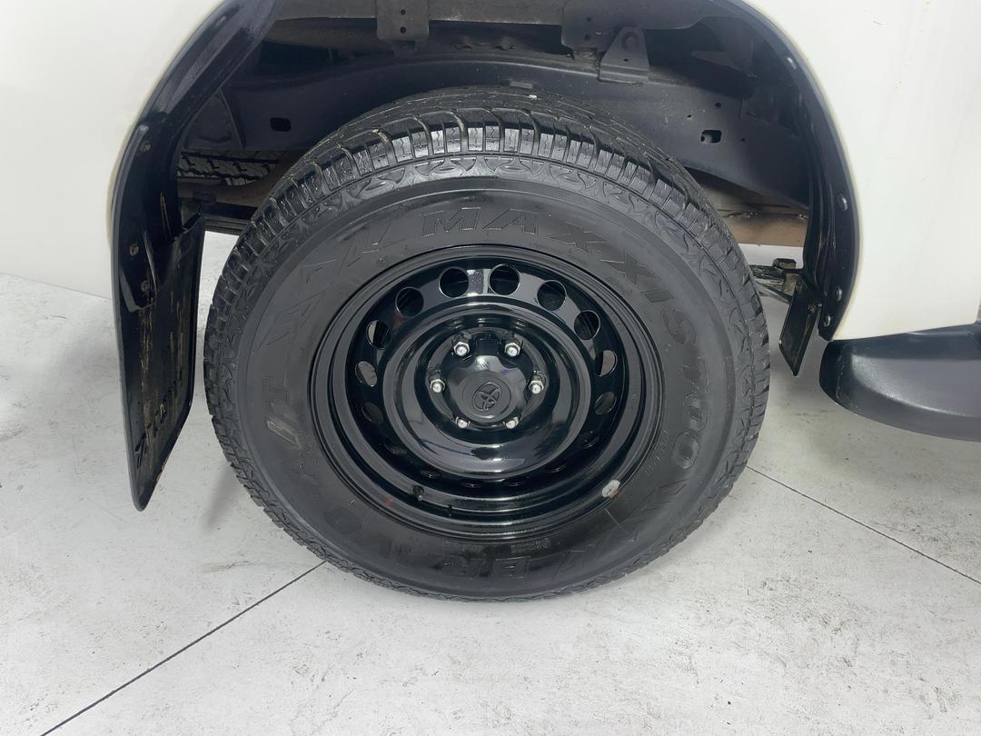 Photo '12' of Toyota Hilux