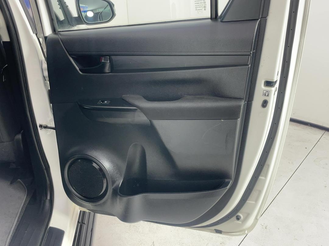 Photo '19' of Toyota Hilux