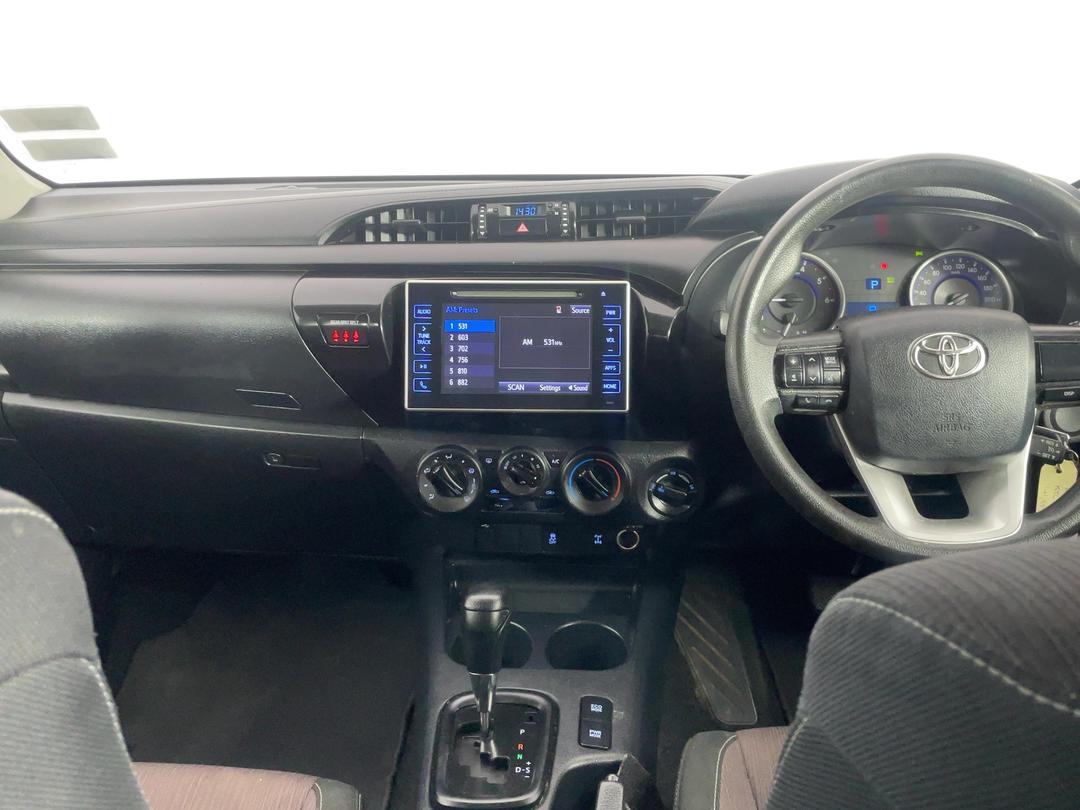 Photo '17' of Toyota Hilux