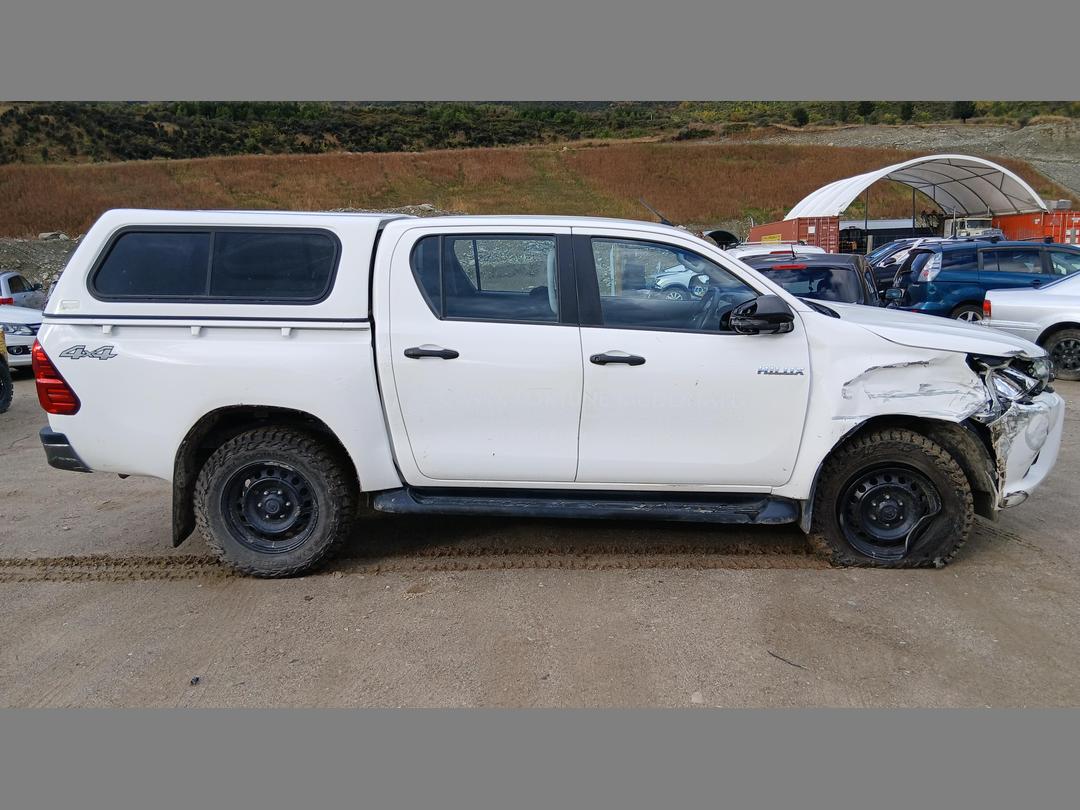 Photo '4' of Toyota Hilux SR TD DC