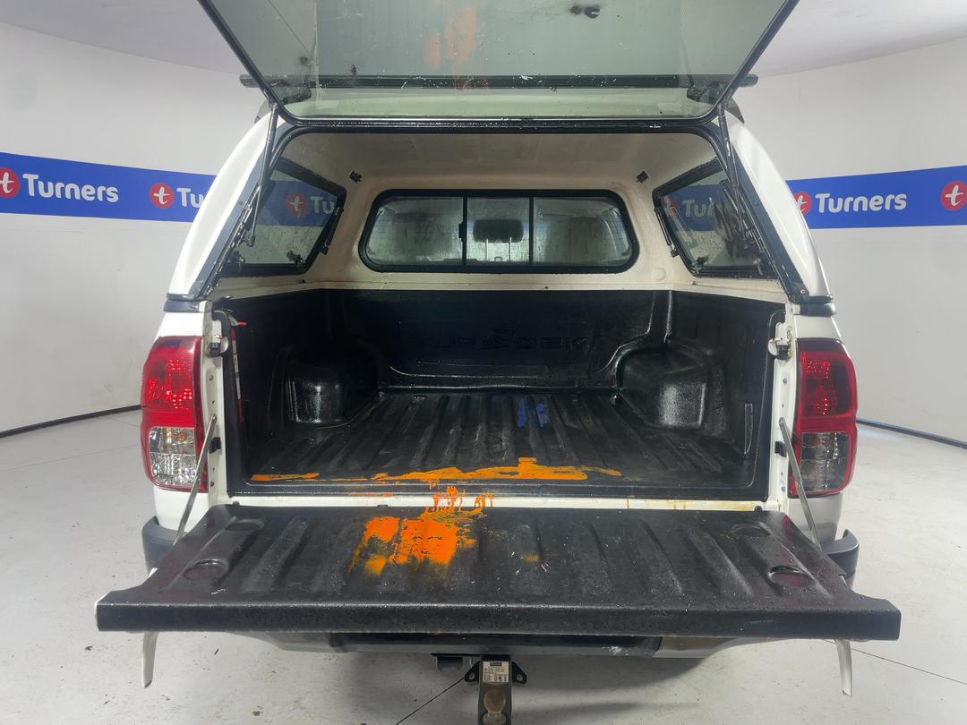 Photo '14' of Toyota Hilux