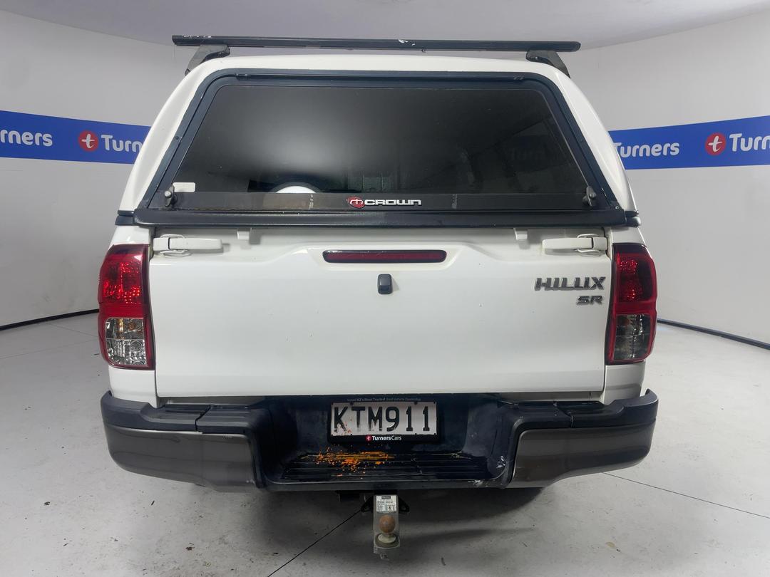 Photo '6' of Toyota Hilux