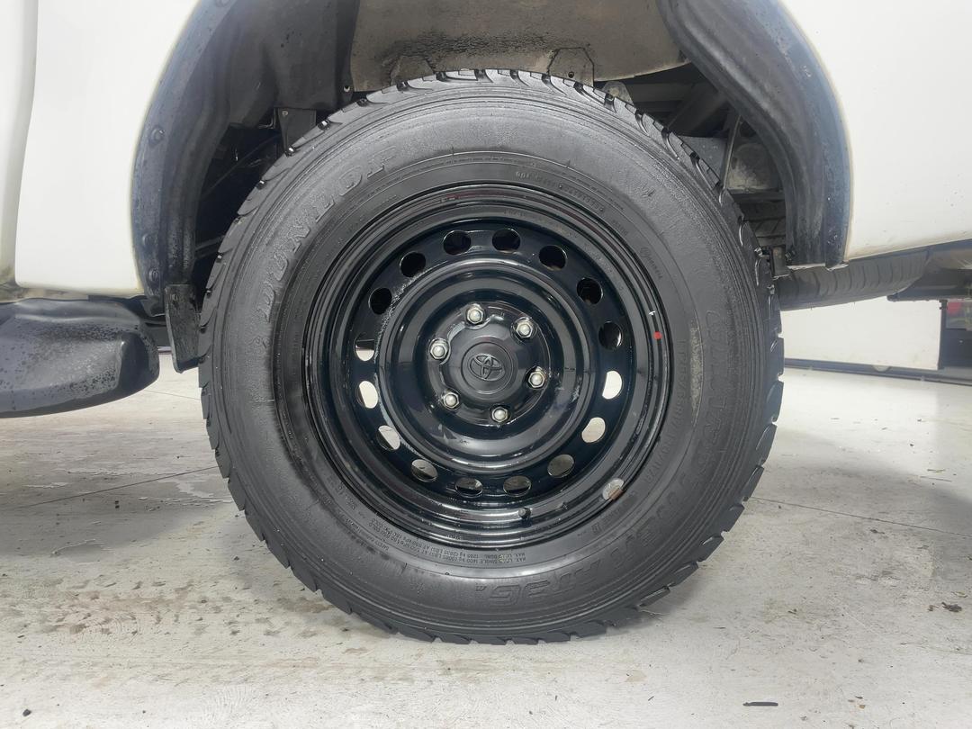 Photo '11' of Toyota Hilux