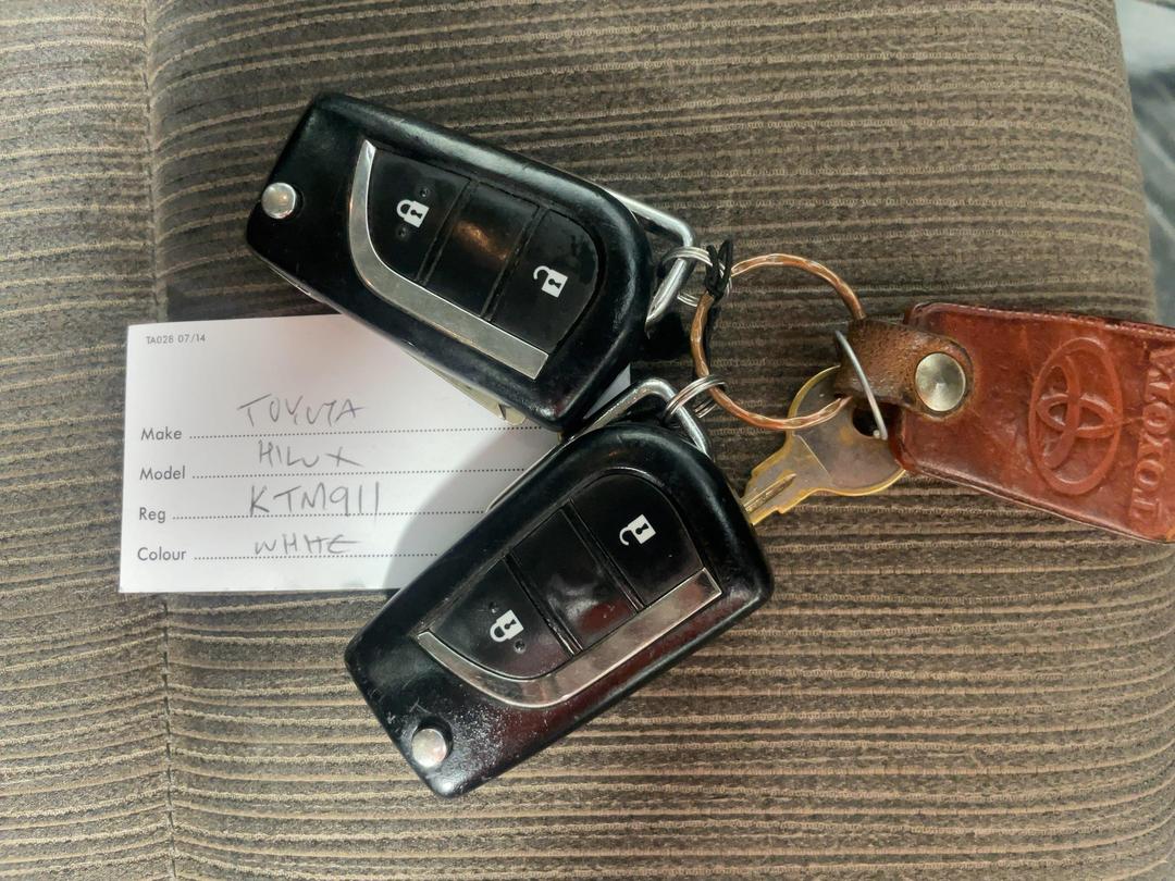 Photo '22' of Toyota Hilux