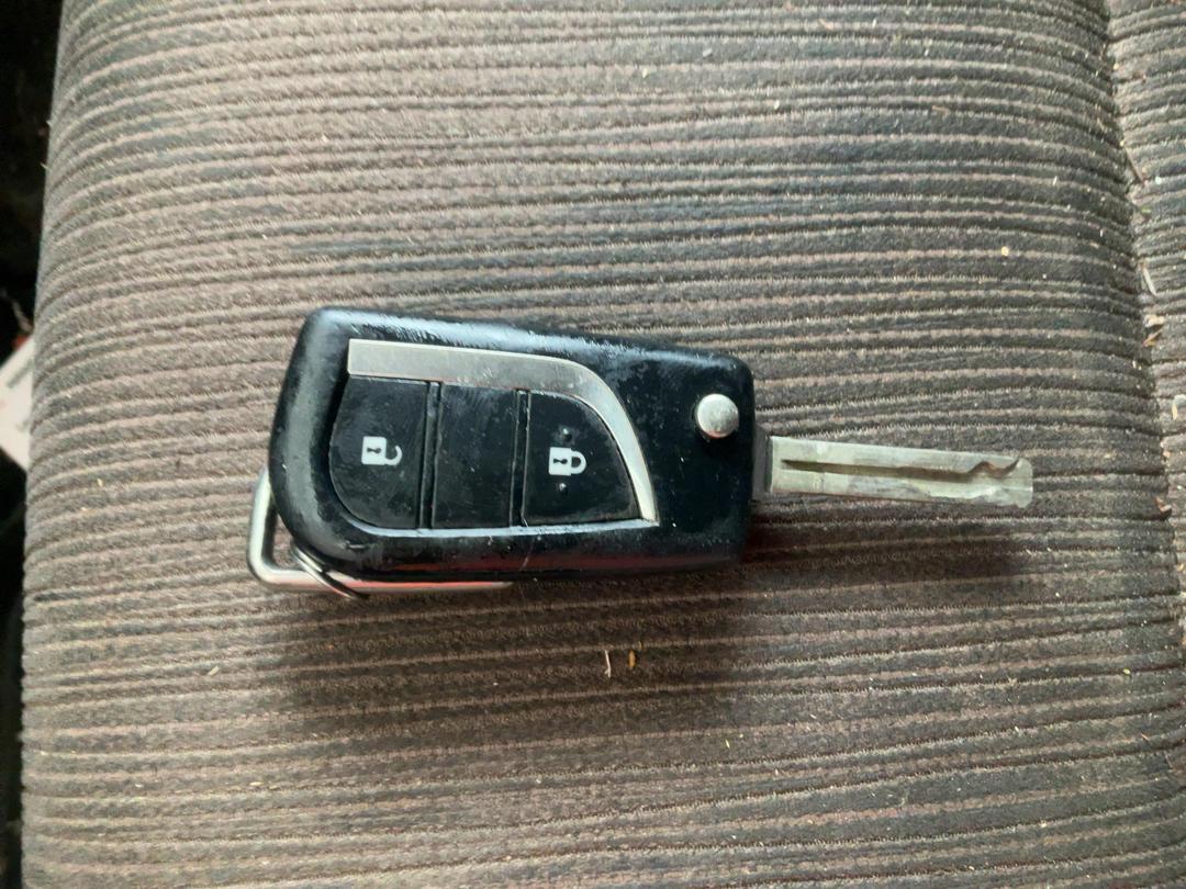 Photo '13' of Toyota Hilux SR TD DC