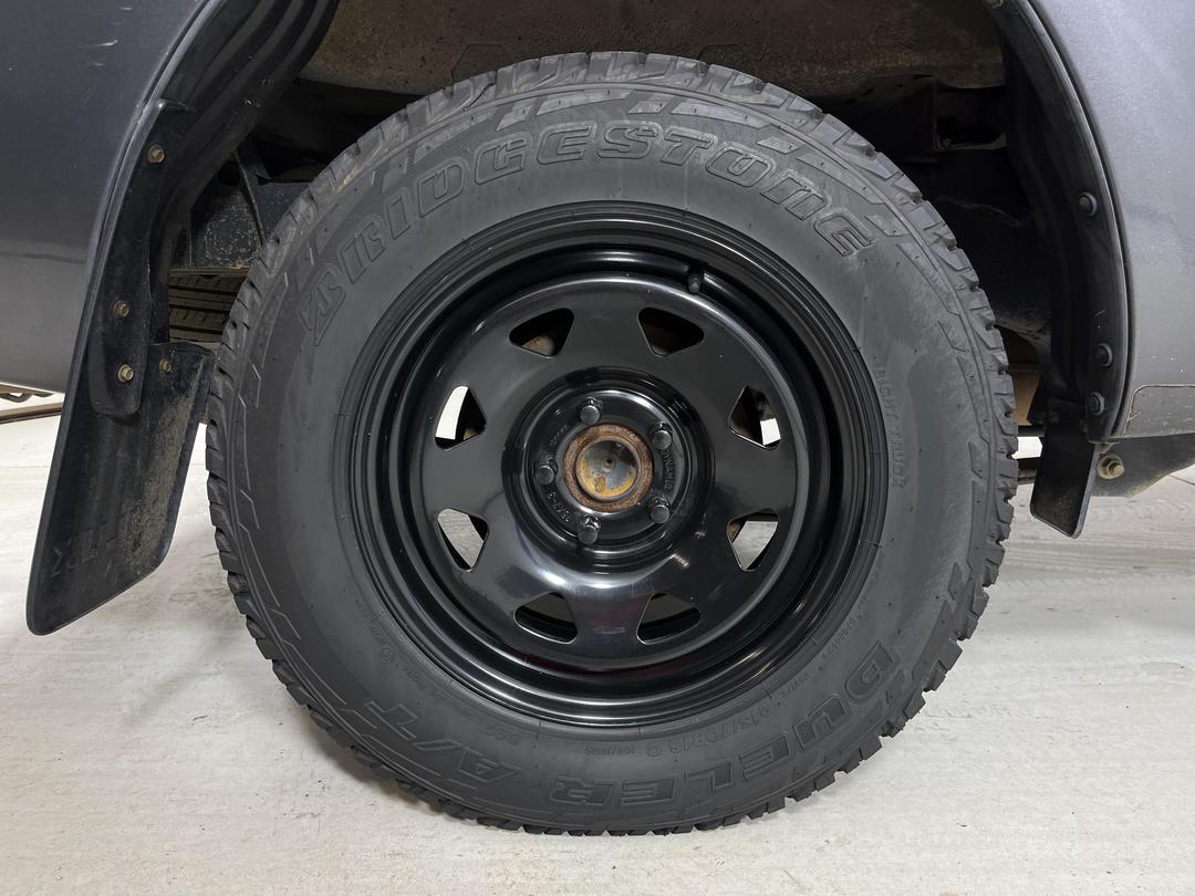 Photo '12' of Toyota Hilux