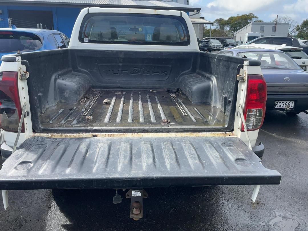 Photo '12' of Toyota Hilux SR TD DC Photo '12' of Toyota Hilux SR TD DC