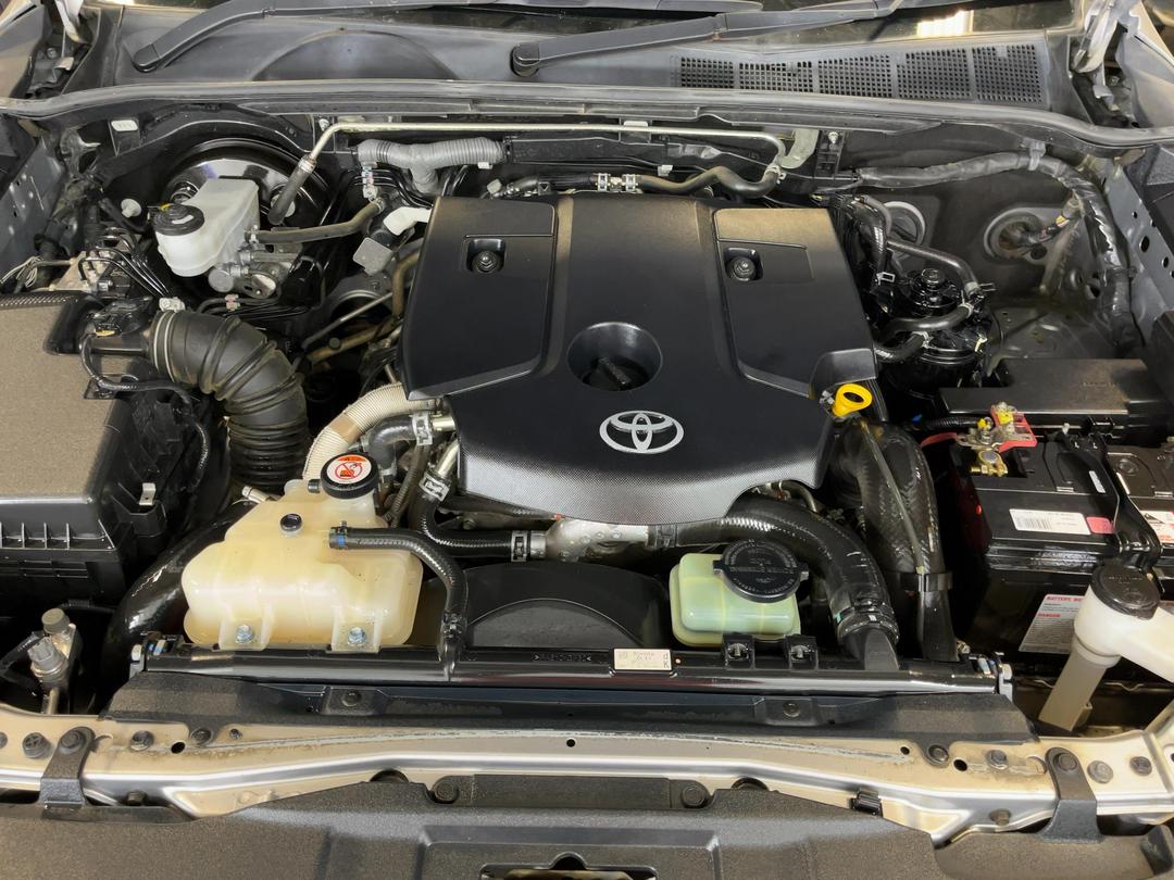 Photo '13' of Toyota Hilux