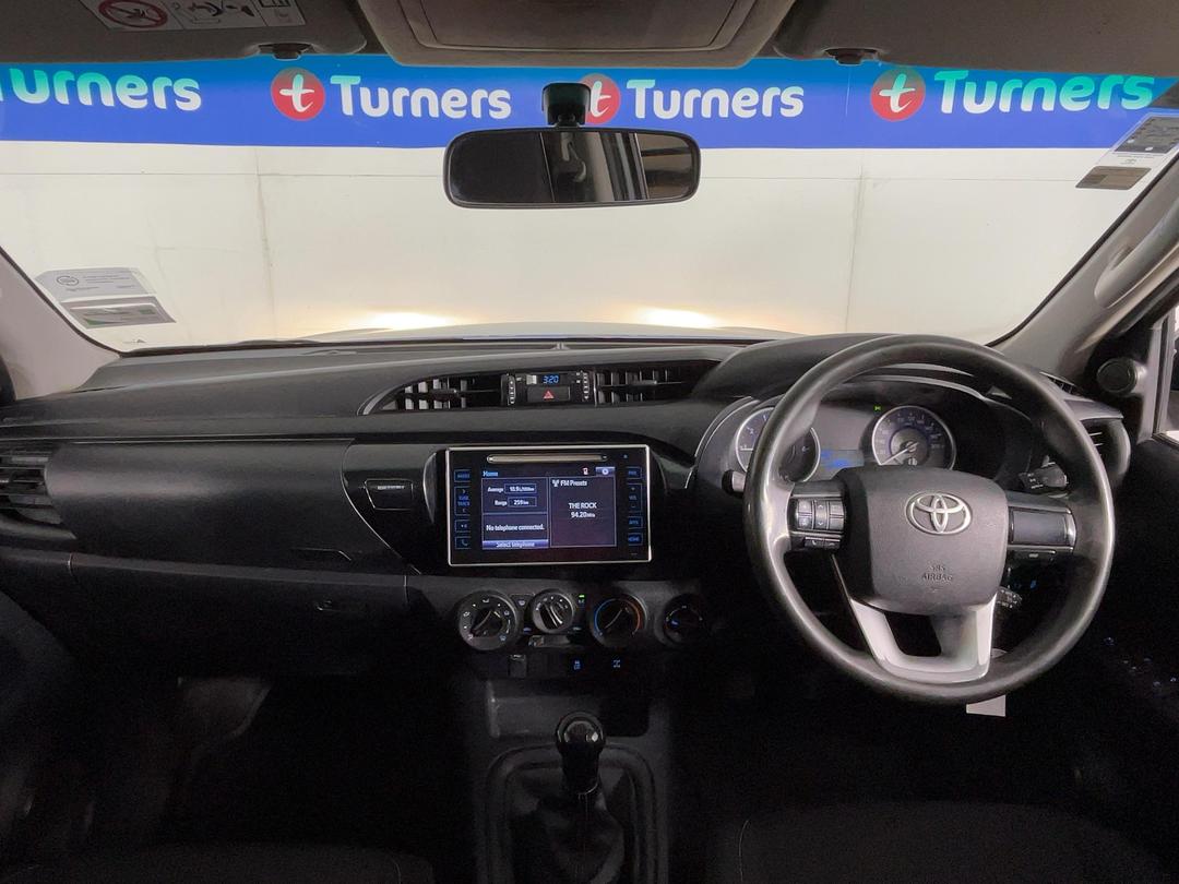Photo '17' of Toyota Hilux