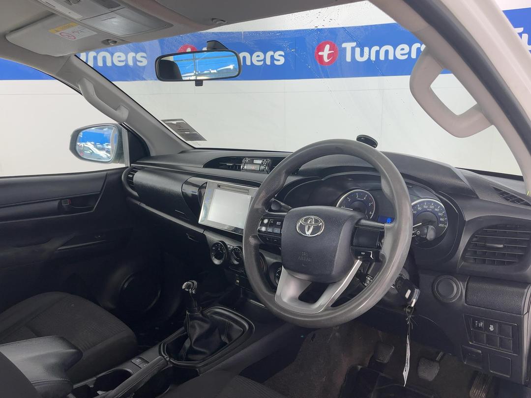 Photo '17' of Toyota Hilux