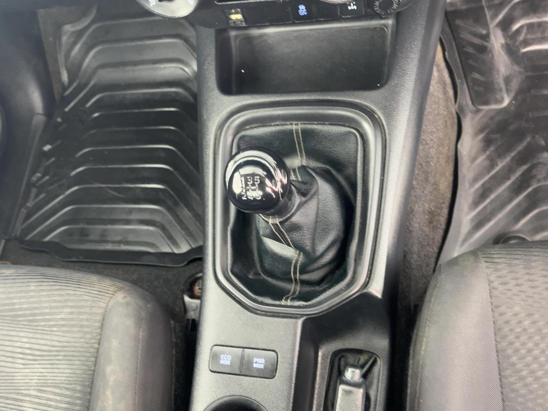 Photo '18' of Toyota Hilux