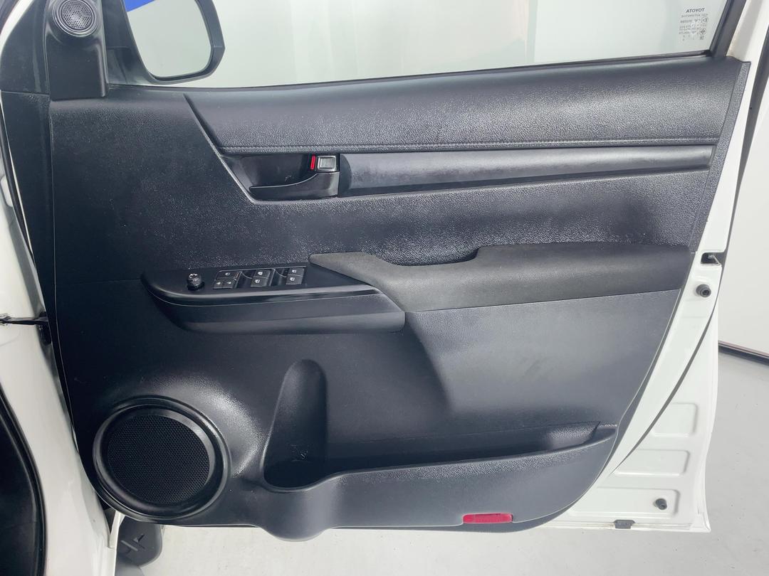 Photo '15' of Toyota Hilux