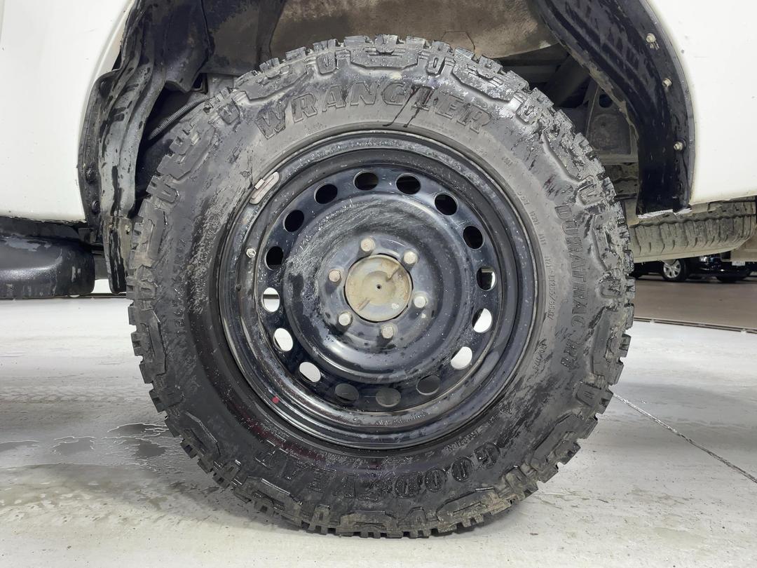 Photo '11' of Toyota Hilux