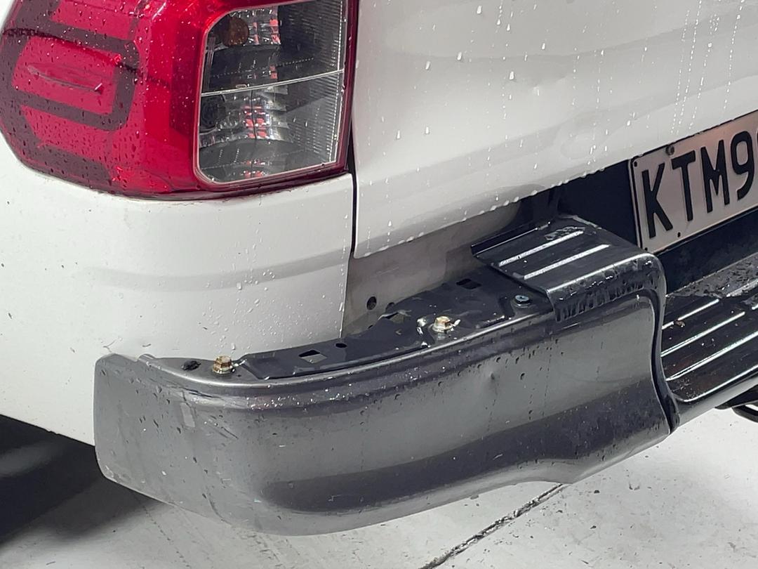 Photo '27' of Toyota Hilux