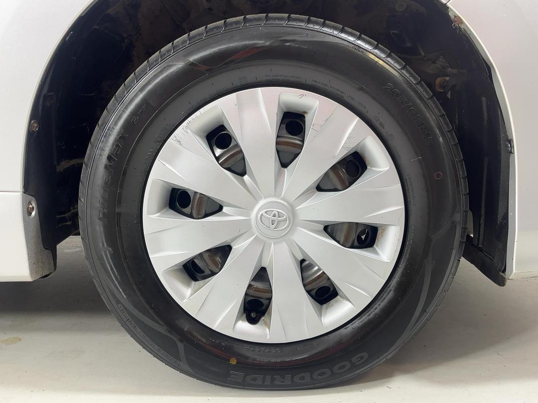 Photo '9' of Toyota Noah